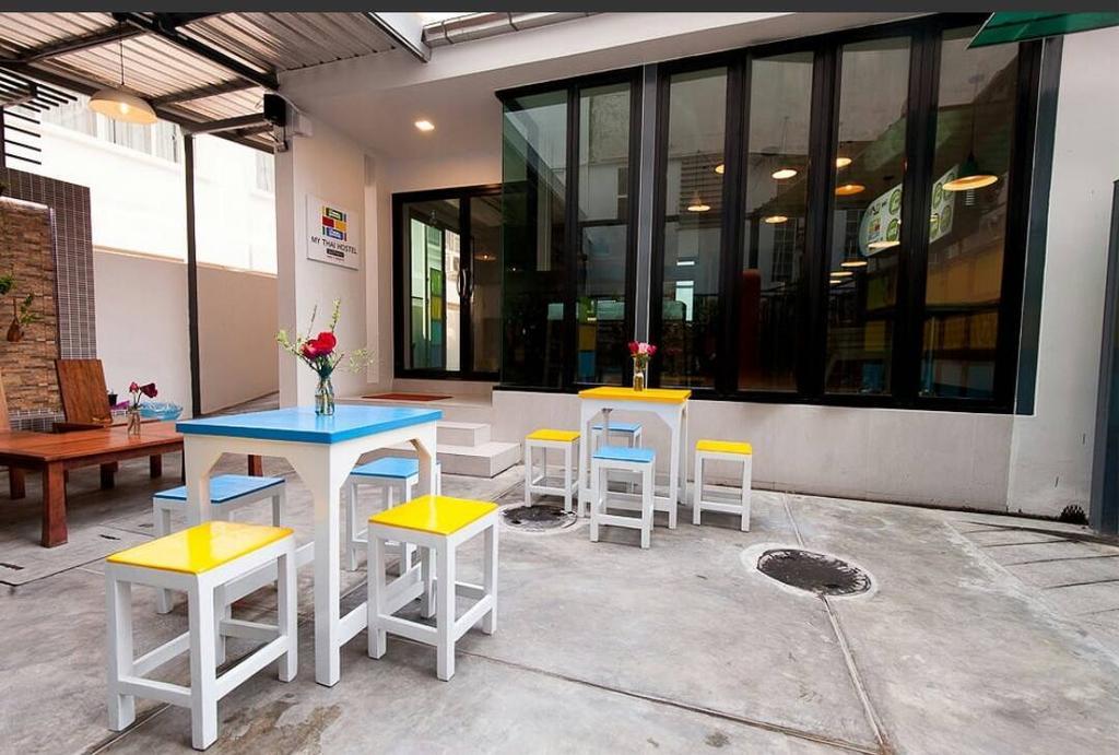 My Thai Hostel Bangkok Esterno foto