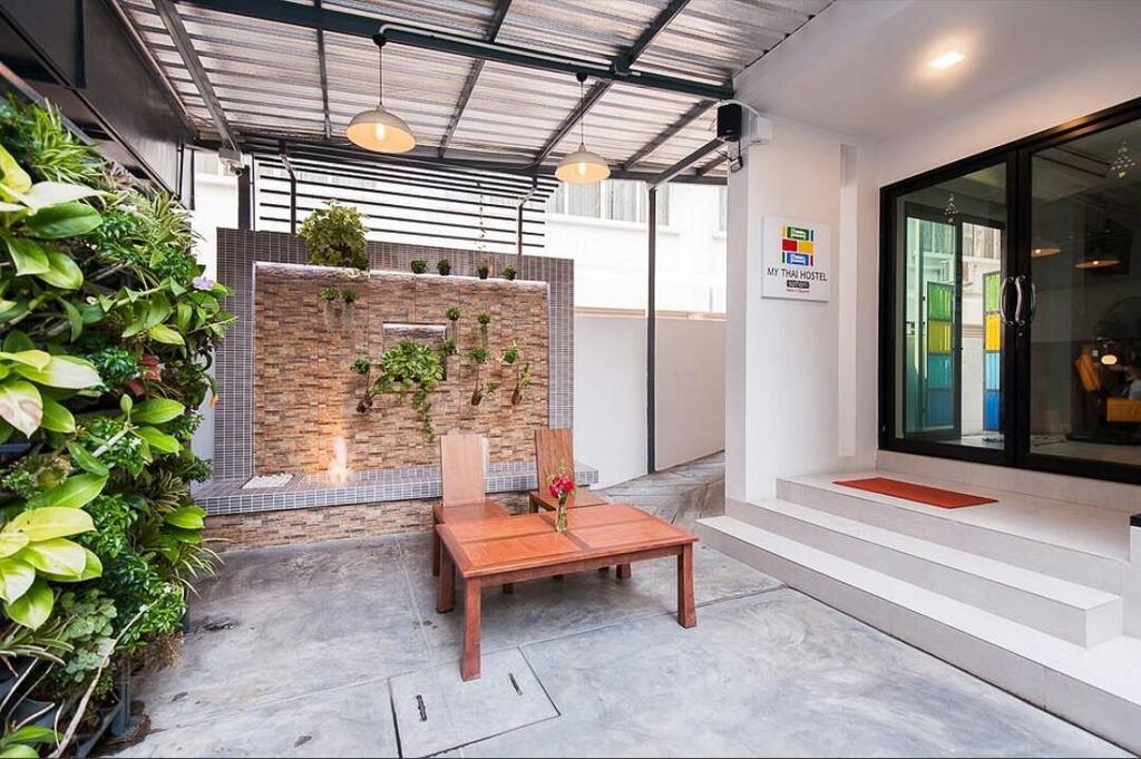 My Thai Hostel Bangkok Esterno foto
