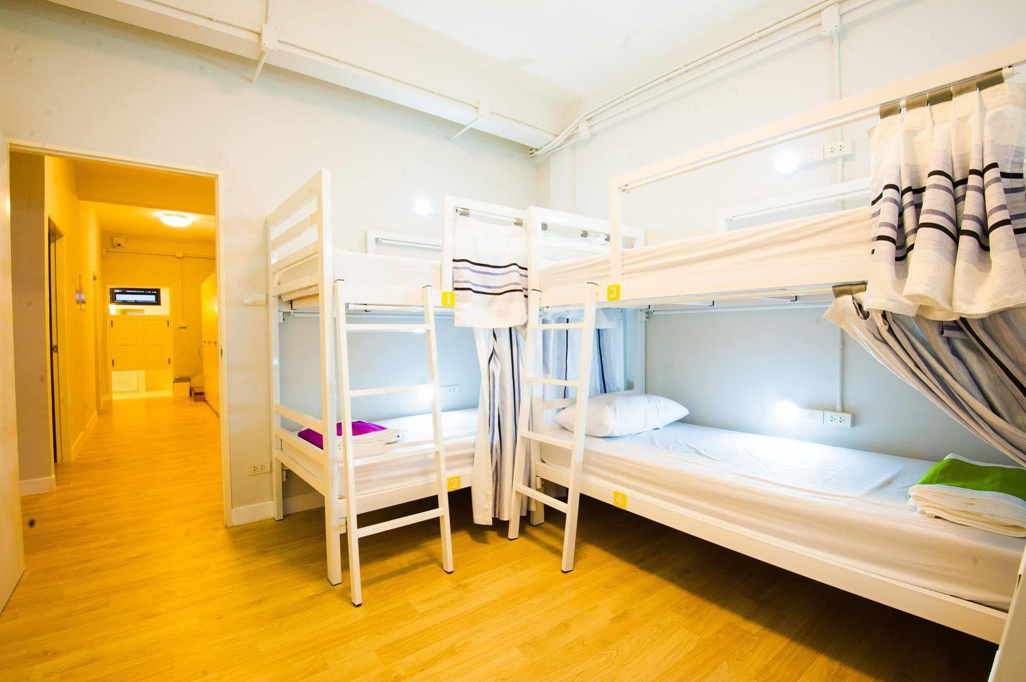 My Thai Hostel Bangkok Esterno foto