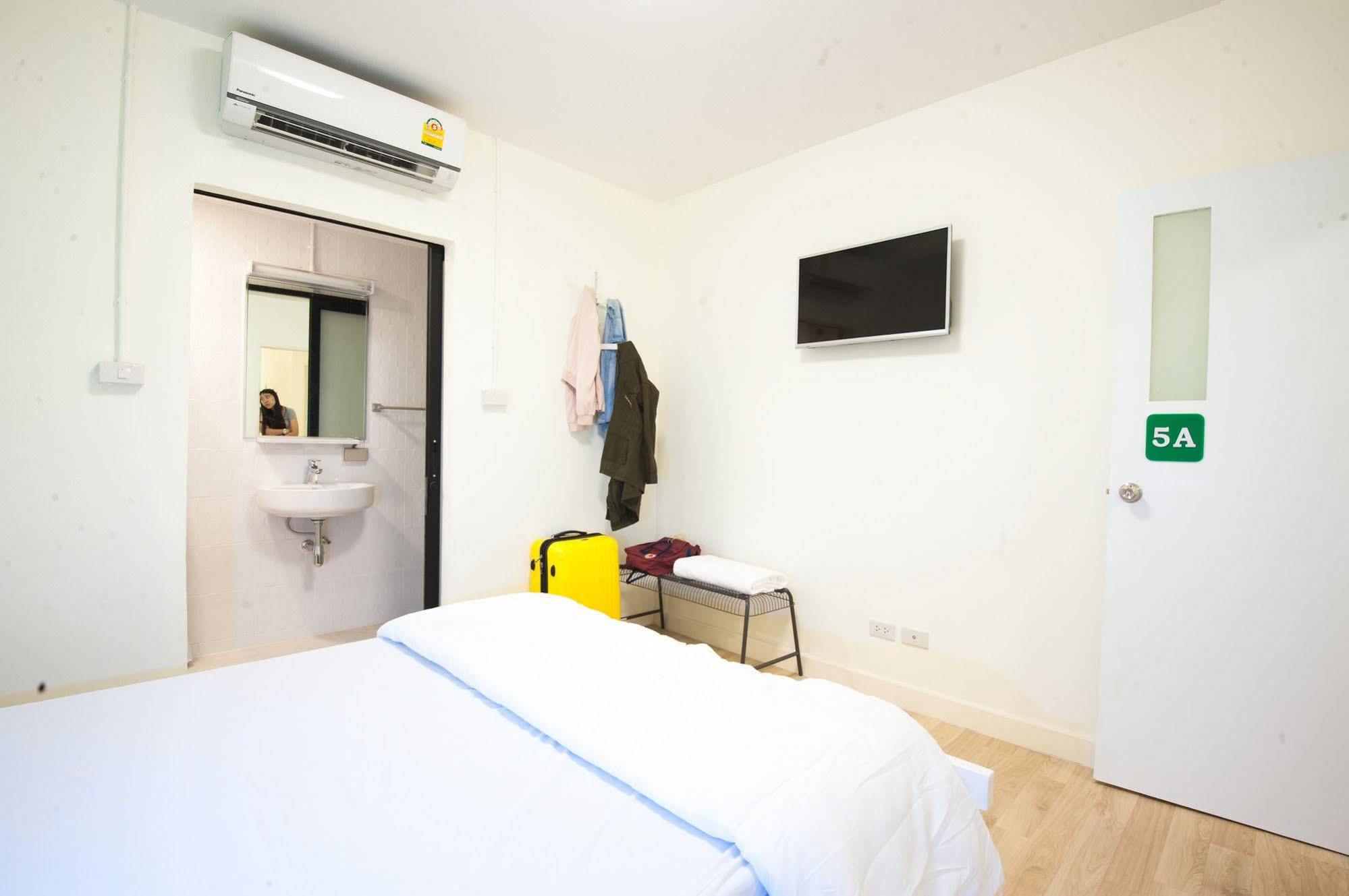 My Thai Hostel Bangkok Esterno foto